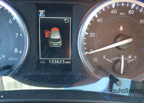 2017 Toyota Highlander Se z USA, uszkodzony, nr VIN 5TDKZRFH4HS523966